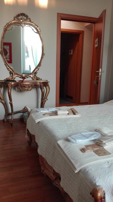 La Corte Room & Breakfast Genua Zewnętrze zdjęcie